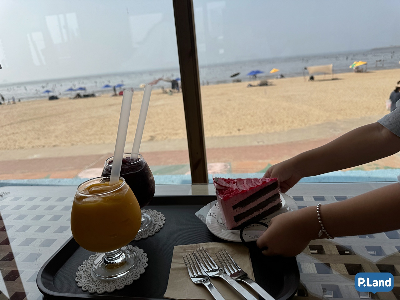 딸기 스무디, 블루베리 스무디, 케이크 디저트 세트